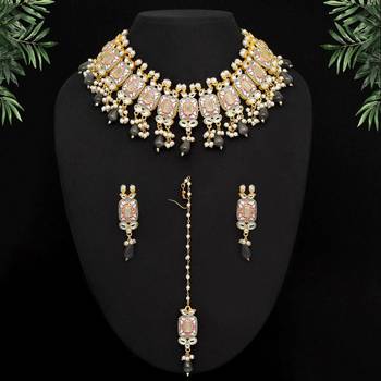 Grey necklace-sets 2