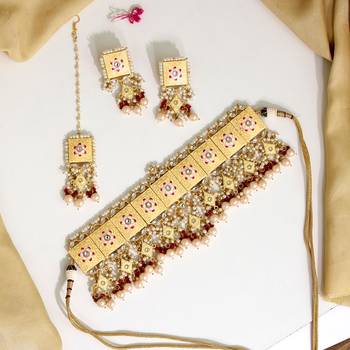 Cream necklace-sets 1