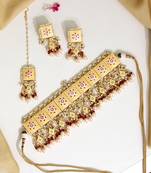 Cream necklace-sets