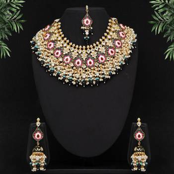 Black necklace-sets 2