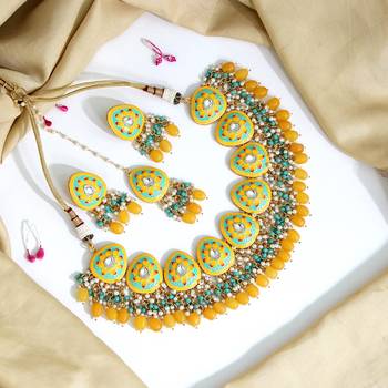 Yellow necklace-sets 1