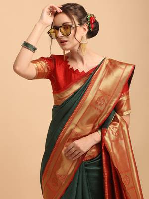 Green & Red banarasi silk Woven Design Banarasi Saree 4