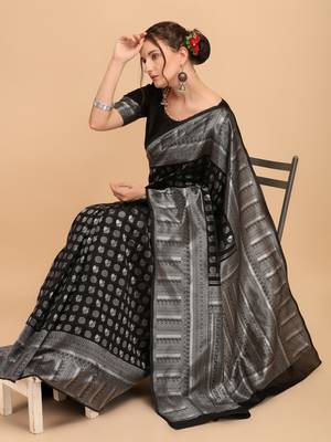 Black banarasi silk Woven Design Banarasi Saree 4