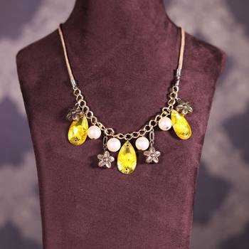 Yellow necklaces 1