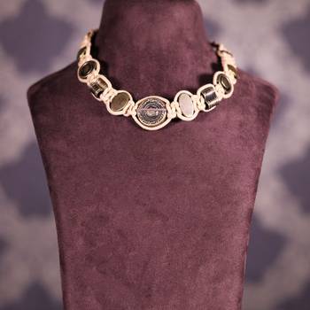 Beige necklaces 1