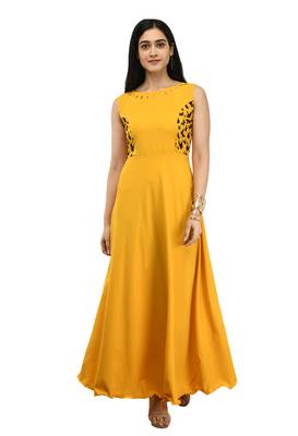 Yellow plain crepe maxi-dresses 1