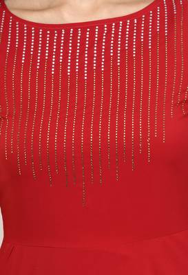 Red plain crepe maxi-dresses 4