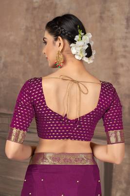 Purple Embroidered Silk Blend Saree With Blouse 5