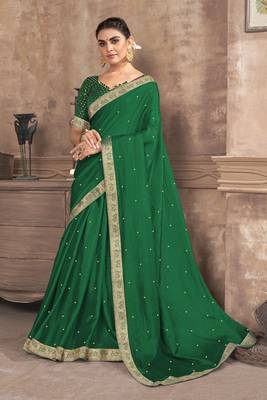 Green Embroidered Silk Blend Saree With Blouse 3