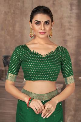 Green Embroidered Silk Blend Saree With Blouse 4