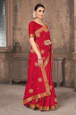 Red embroidered silk blend saree with blouse 3