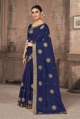 Dark Blue Embroidered Silk Blend Saree With Blouse 2