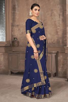 Dark Blue Embroidered Silk Blend Saree With Blouse 3