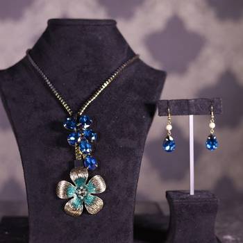 Blue necklace-sets 1