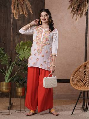 Hand Embroidered White Cotton Lucknowi Chikankari Indian Women Short Kurti 1