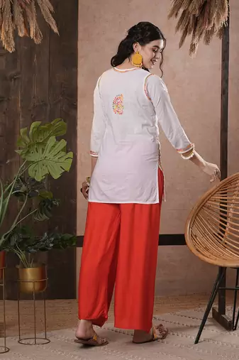 Hand Embroidered White Cotton Lucknowi Chikankari Indian Women Short Kurti