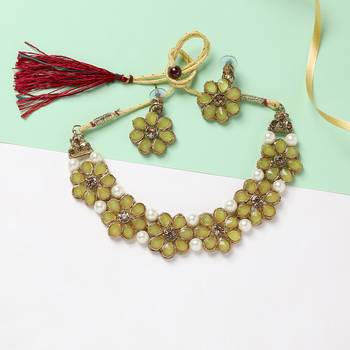 Gold Plated Yellow Flower Kundan Pearl Necklace With Earring Traditional Jewellery Set For Women 1