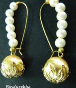 WhitePearlsBrassBall