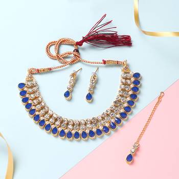 Classy Choker Style Ad Blue Stone Necklace Set With Matching Earrings For Women 1
