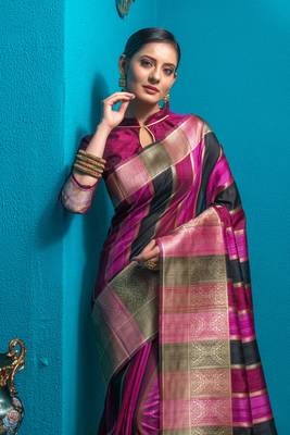 Teal woven kanchipuram silk saree with blouse 2