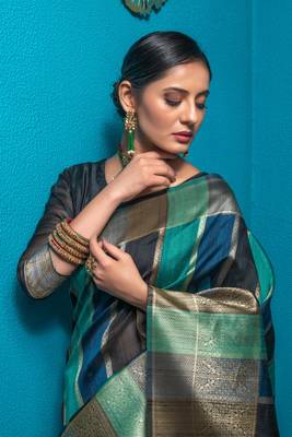 Teal woven cotton saree with blouse 3