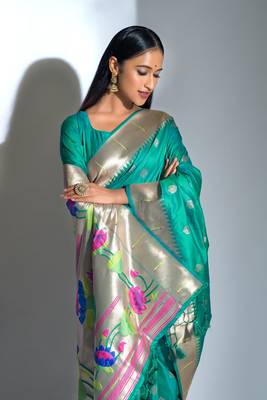Wine woven cotton saree with blouse 3
