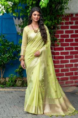 Dark green woven kanchipuram silk saree with blouse 1