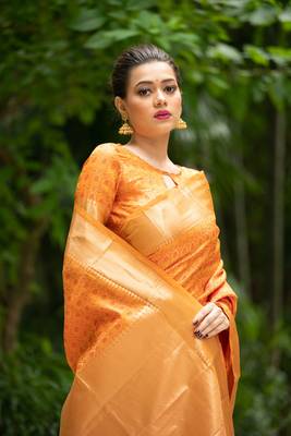 Wine woven raw silk saree with blouse 3