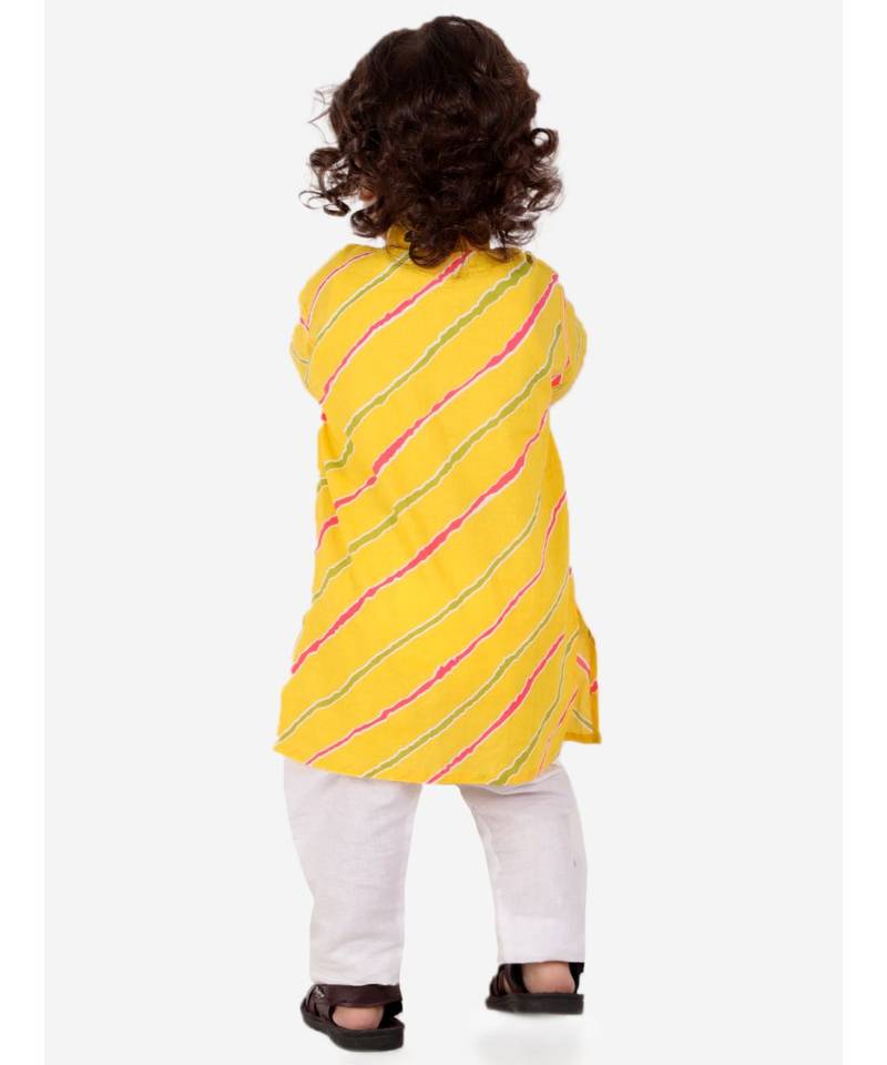 Yellow Leheriya Print Kurta Pajama Set.