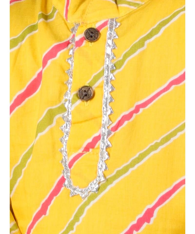Yellow Leheriya Print Kurta Pajama Set.