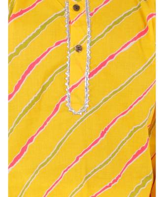 Yellow Leheriya Print Kurta Pajama Set. 5
