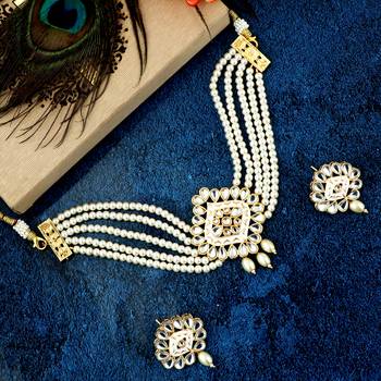 White pearl chokers 2
