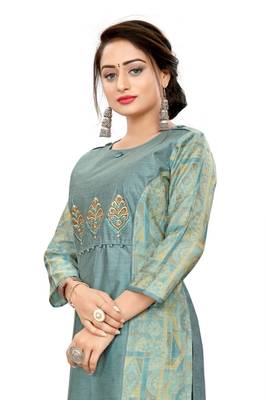 Green embroidered viscose long-kurtis 2