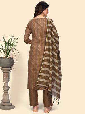 Print & Embroidered Straight Cotton Brown Stitched Kurta Pant With Dupatta 4