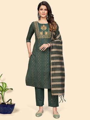 Print & Embroidered Straight Cotton Sea Green Stitched Kurta Pant With Dupatta 1