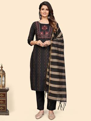 Print & Embroidered Straight Cotton Black Stitched Kurta Pant With Dupatta 1