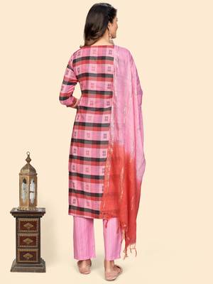 Printed & Embroidered Straight Cotton Pink Stitched Kurta Pant With Dupatta 4