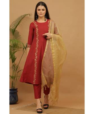 Kaanchie Nanggia Maroon Embroidered Cotton Kurta Pant Dupatta Set 2