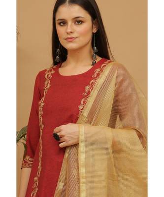 Kaanchie Nanggia Maroon Embroidered Cotton Kurta Pant Dupatta Set 4