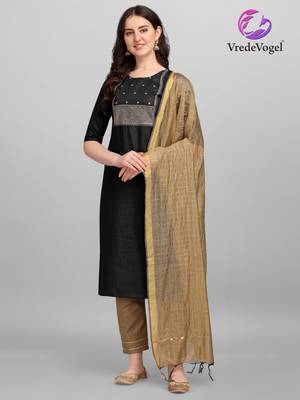 VredeVogel Black Embroidered Kurta Pant With chanderi dupatta 1