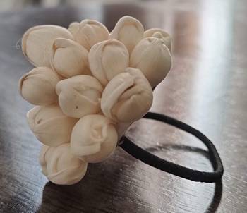 White agate hair-accessories 2