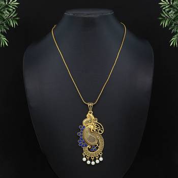 Blue necklaces 1