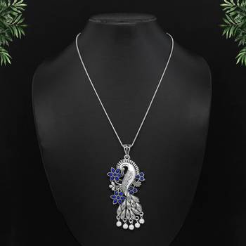 Blue necklaces 1