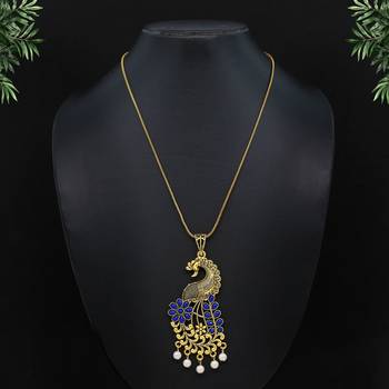 Blue necklaces 1