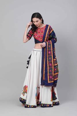 Shubhkala  Off White Blue Embroidered Cotton Navratri Dandiya Raas Garba Semi Stitched Lehenga Choli 5