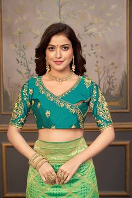 Light green woven banarasi silk saree with blouse 4
