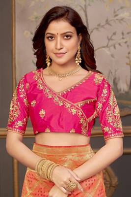 Peach woven banarasi silk saree with blouse 4
