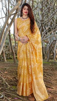 Yellow Color Baanrasi silk Traditional Saree 1