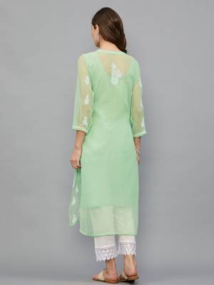 ETHNAVA WOMEN'S LUCKNOWI CHIKANKARI HAND EMBROIDERED GEORGETTE STRAIGHT KURTA WITH SLIP 2