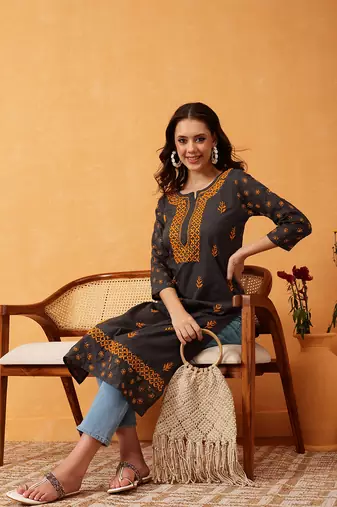 Hand Embroidered Grey Cotton Lucknow Chikan Women Kurti